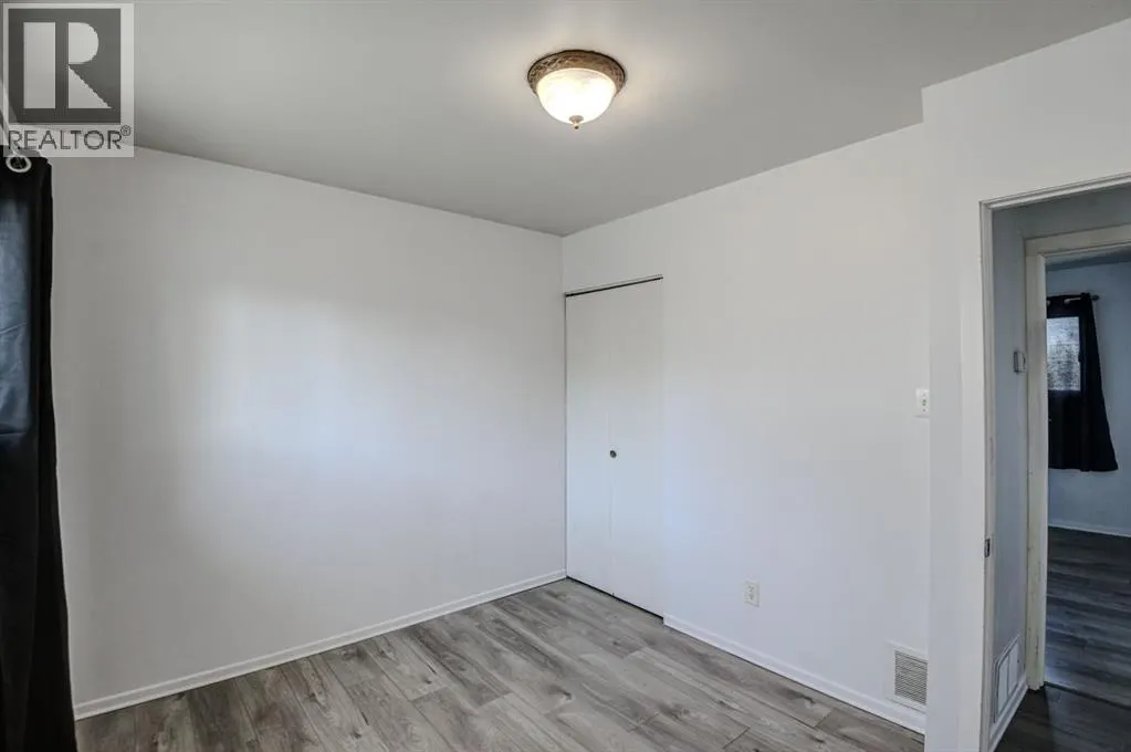 6011 Centre Street NW