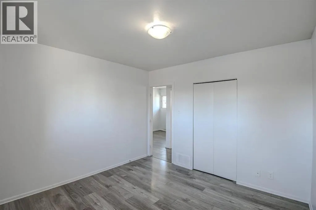 6011 Centre Street NW