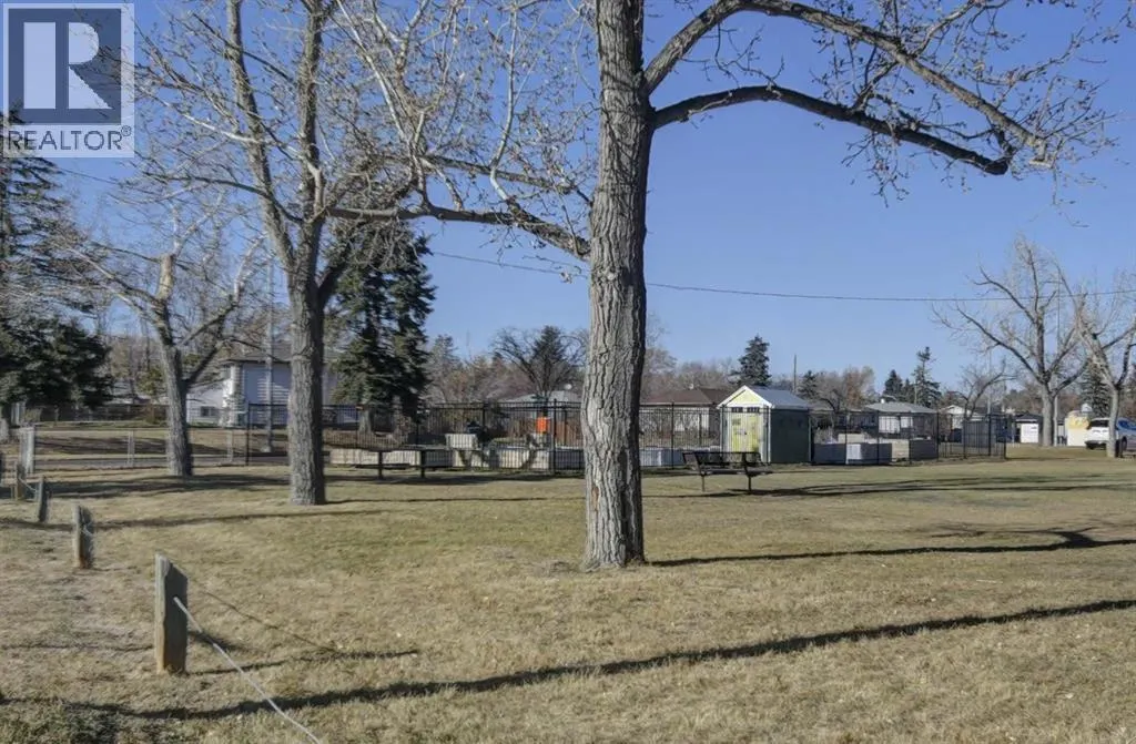 6011 Centre Street NW