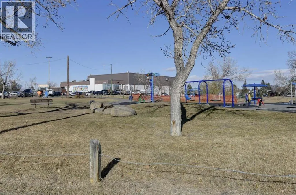 6011 Centre Street NW