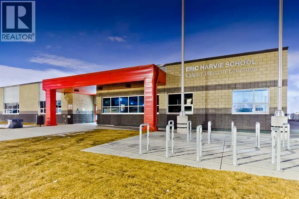 50 Tuscany Valley Rise NW