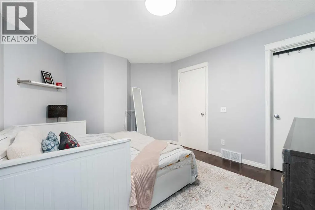 50 Tuscany Valley Rise NW