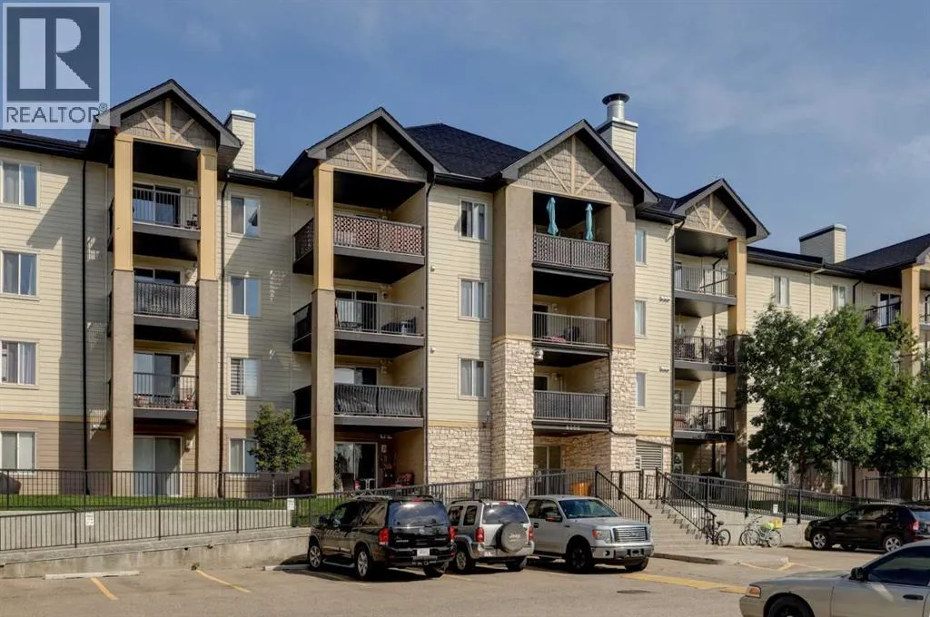 8118, 304 Mackenzie Way SW