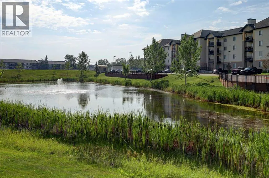 8118, 304 Mackenzie Way SW