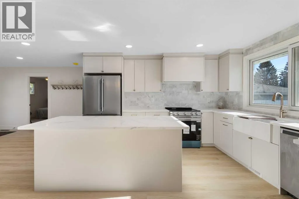 4812 Verona Drive NW