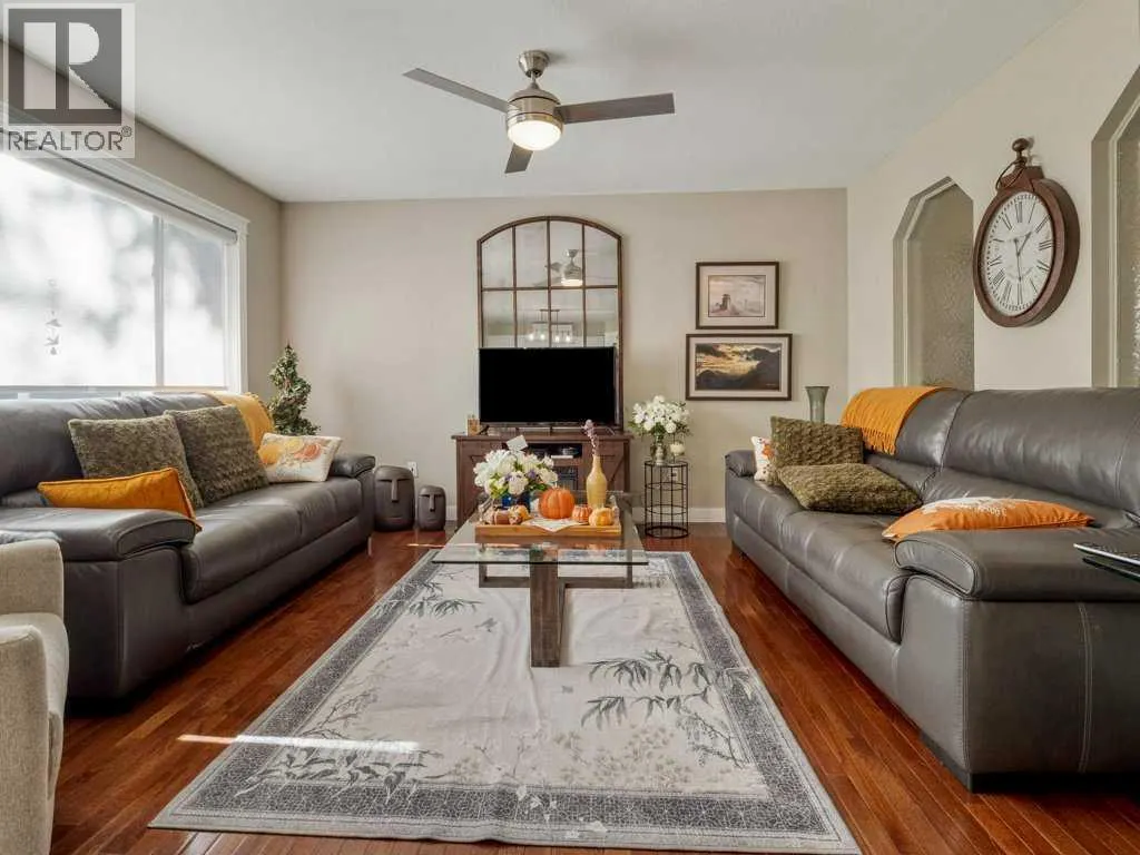 425 FAIRMOU Boulevard S