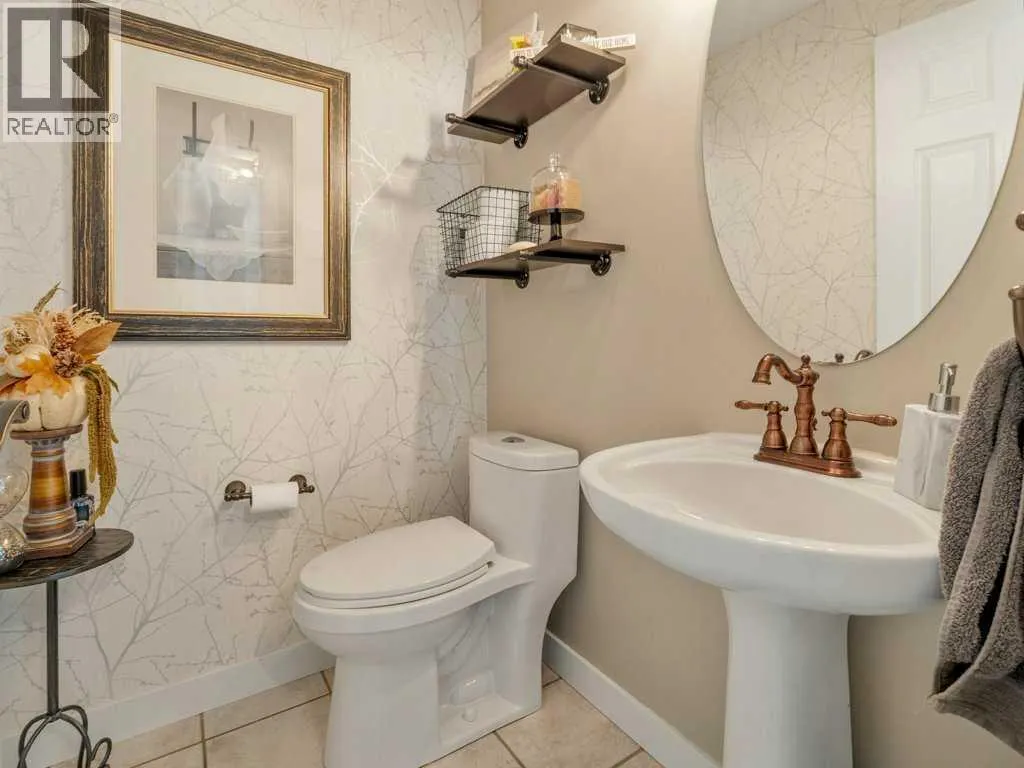 425 FAIRMOU Boulevard S