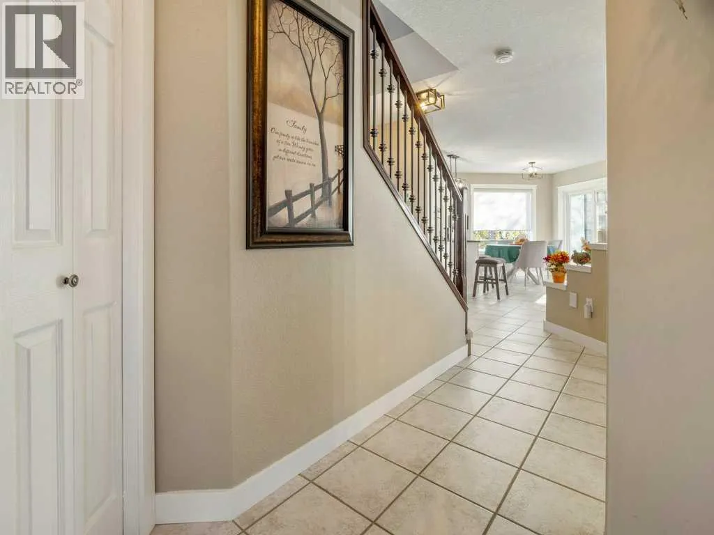 425 FAIRMOU Boulevard S