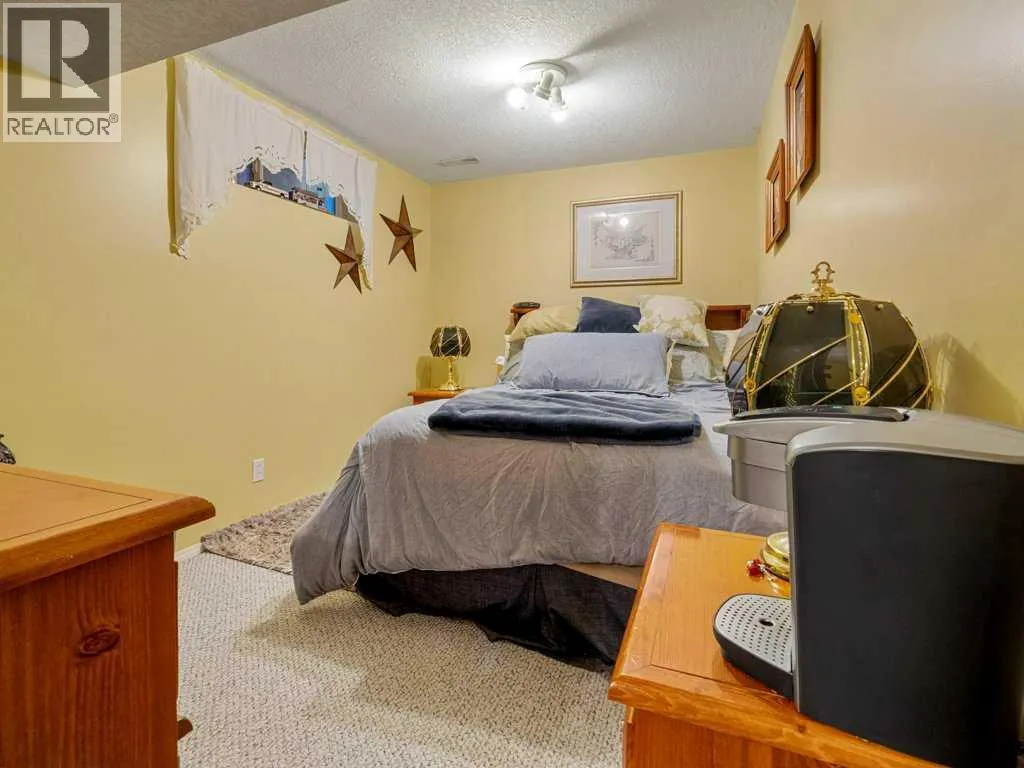 425 FAIRMOU Boulevard S