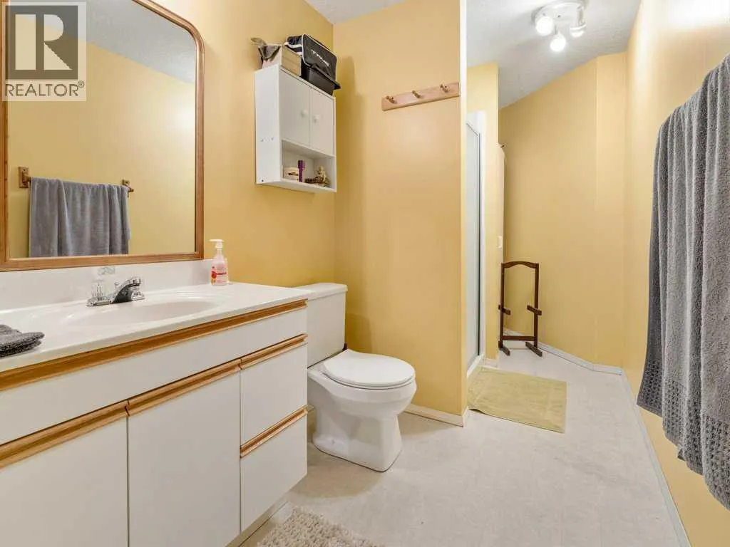 425 FAIRMOU Boulevard S