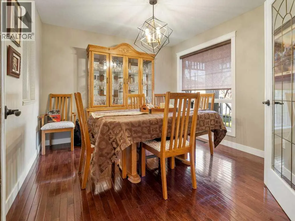 425 FAIRMOU Boulevard S