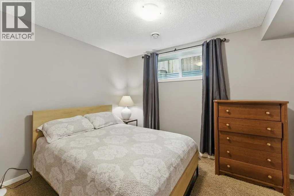 19 Sage Bank Road NW