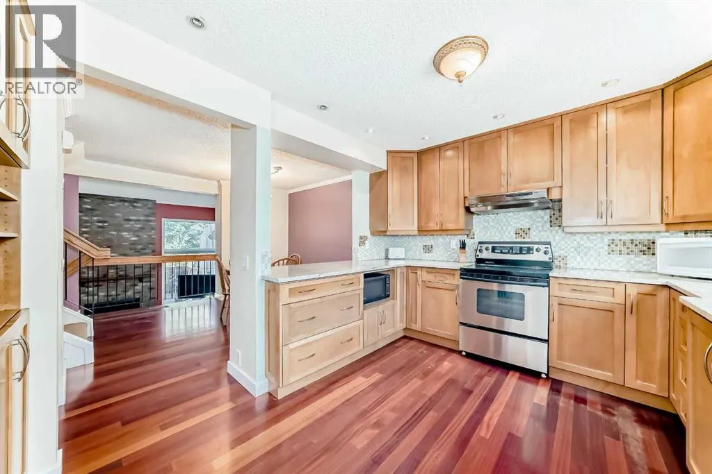 357 Point Mckay Gardens NW