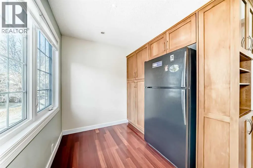 357 Point Mckay Gardens NW