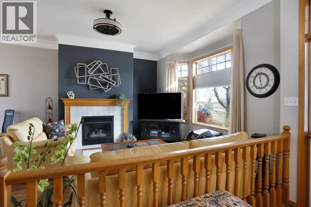 731 Parkland Drive E