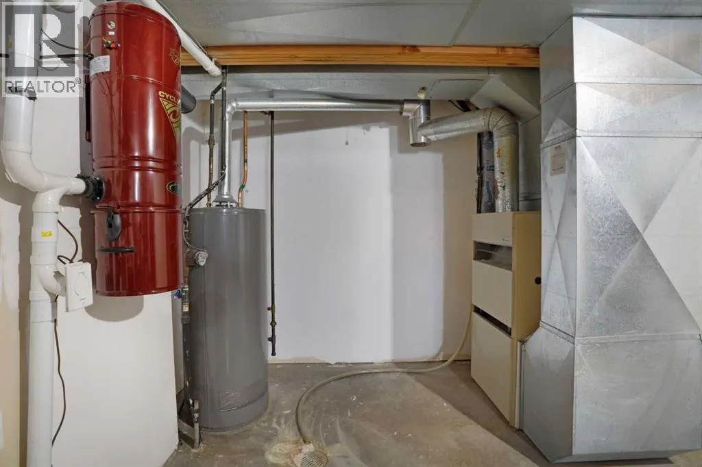 731 Parkland Drive E