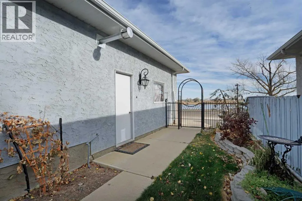 731 Parkland Drive E