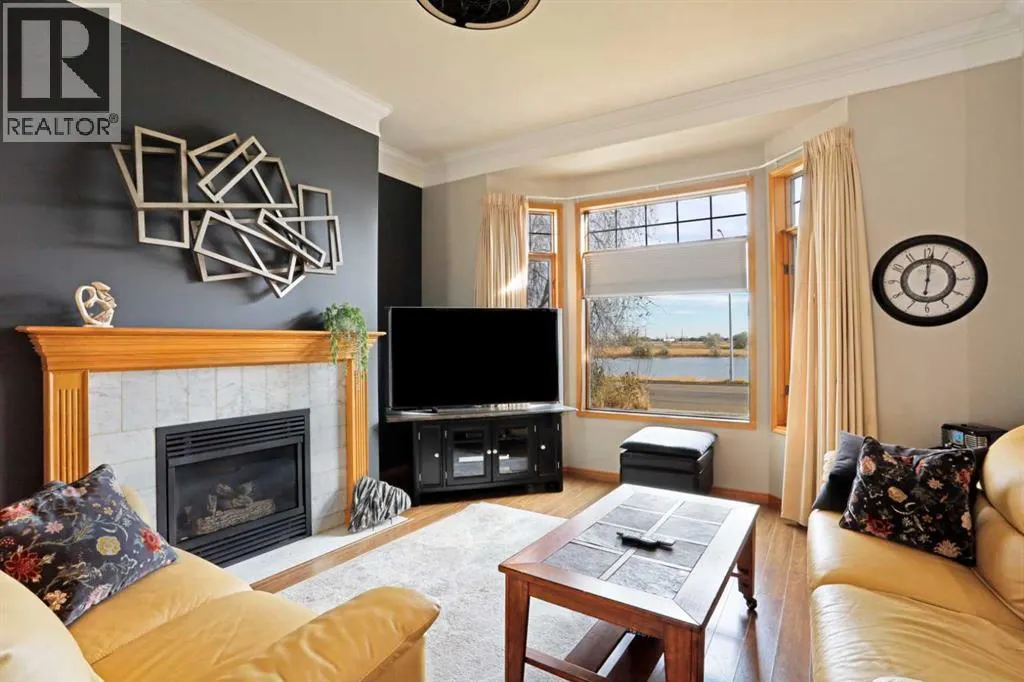 731 Parkland Drive E