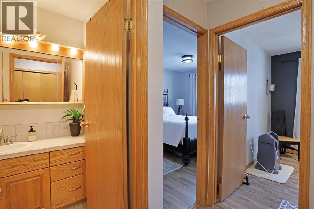 731 Parkland Drive E