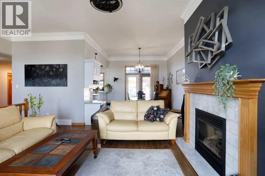 731 Parkland Drive E