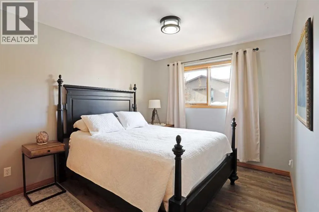 731 Parkland Drive E