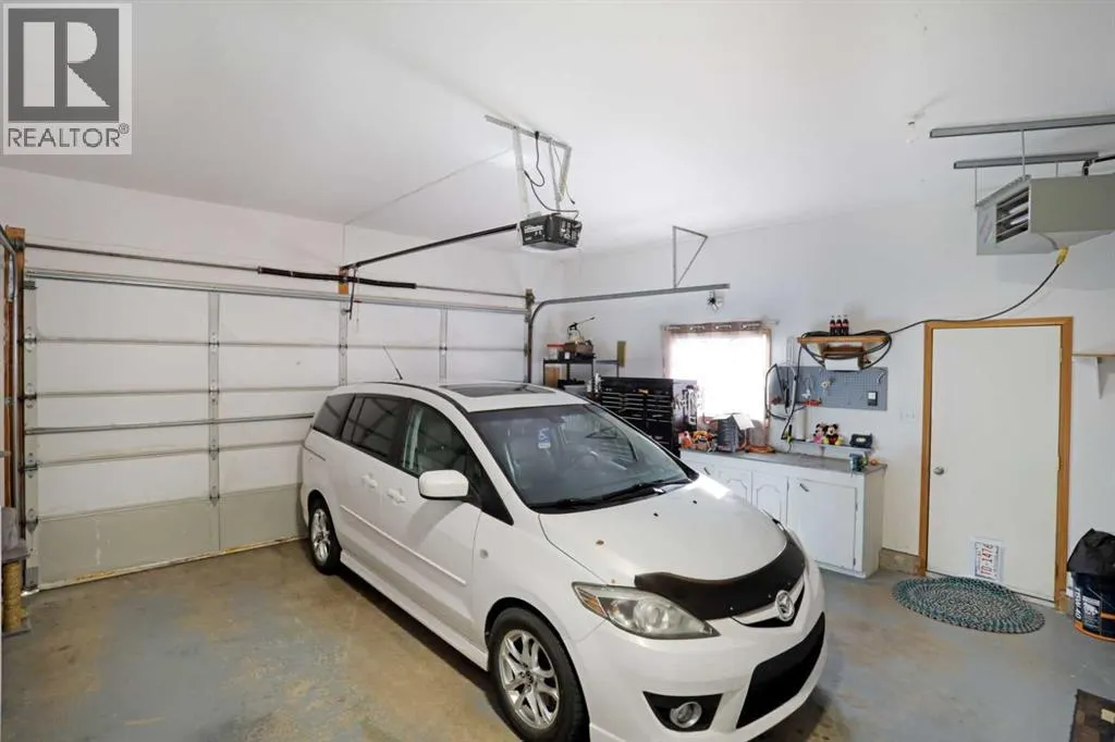 731 Parkland Drive E