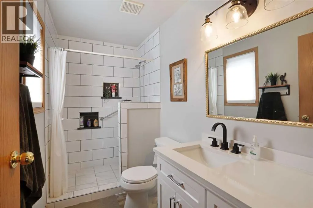 731 Parkland Drive E