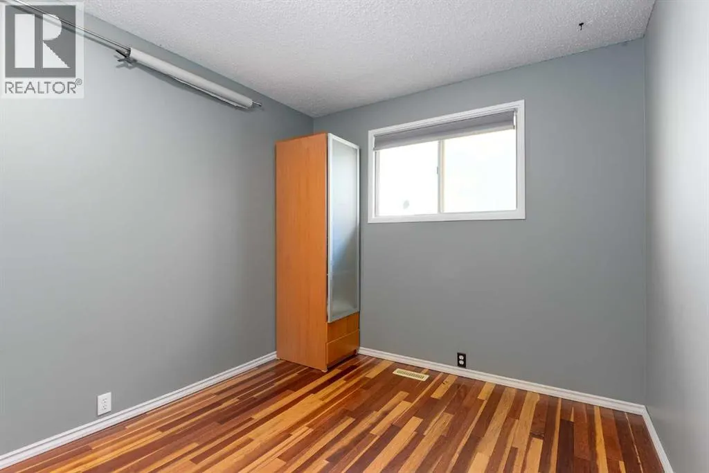 212 Dovercrest Place SE