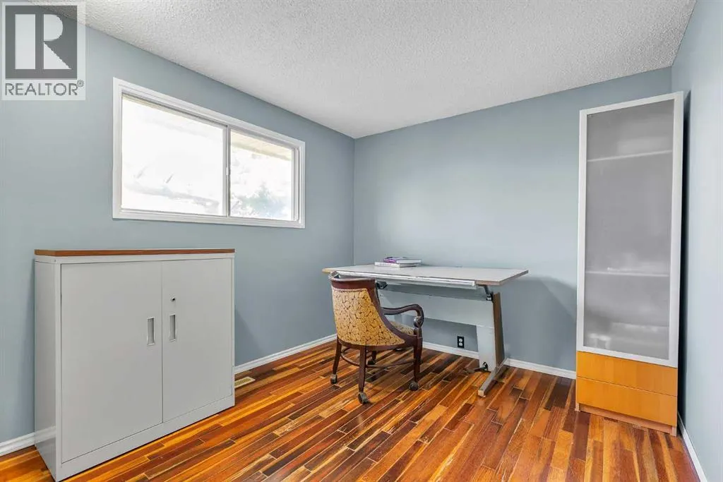 212 Dovercrest Place SE