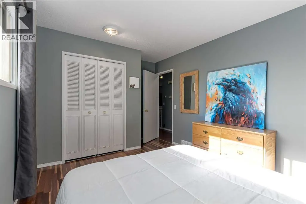 212 Dovercrest Place SE