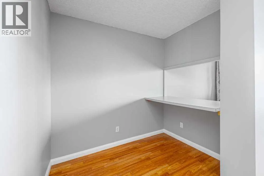 1709, 4944 Dalton Drive NW