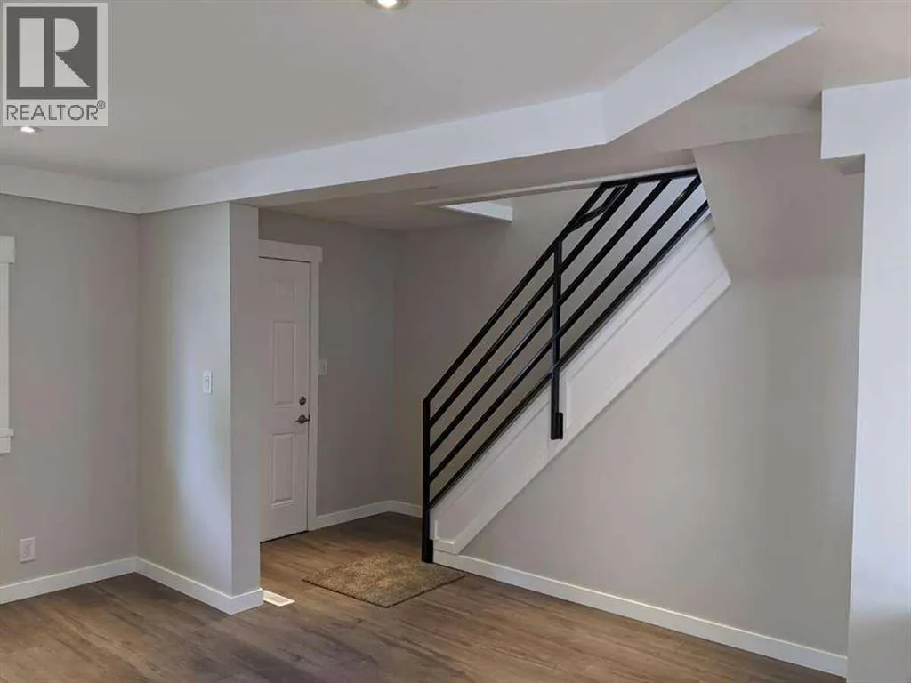 866 Balmoral Street SE