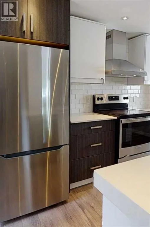 866 Balmoral Street SE