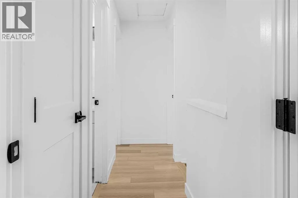 2, 112 Erin Grove Close SE