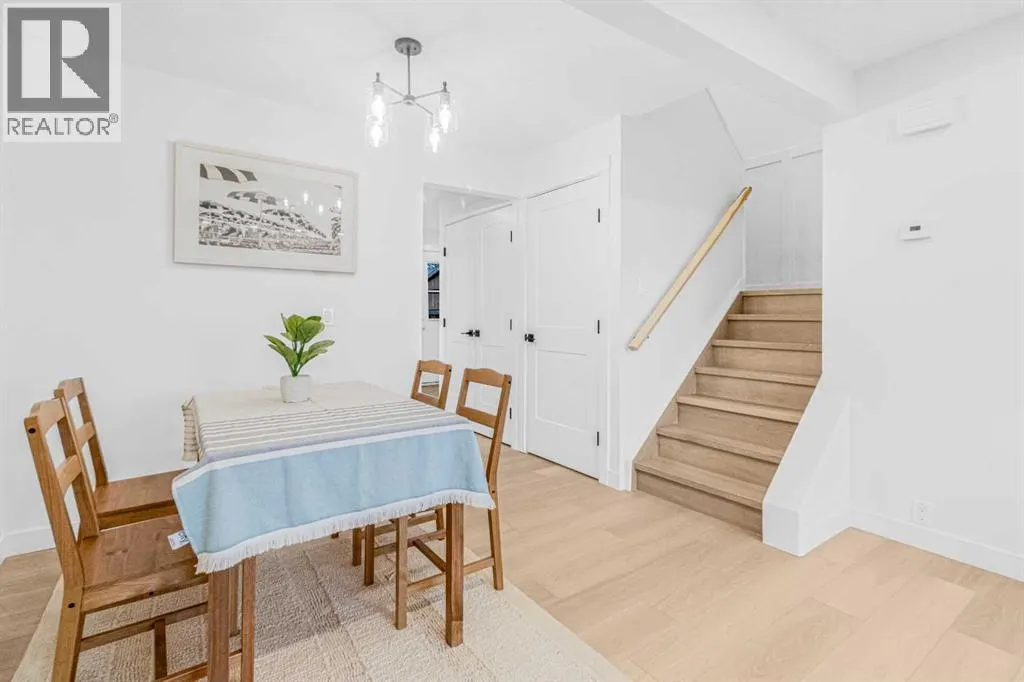 2, 112 Erin Grove Close SE