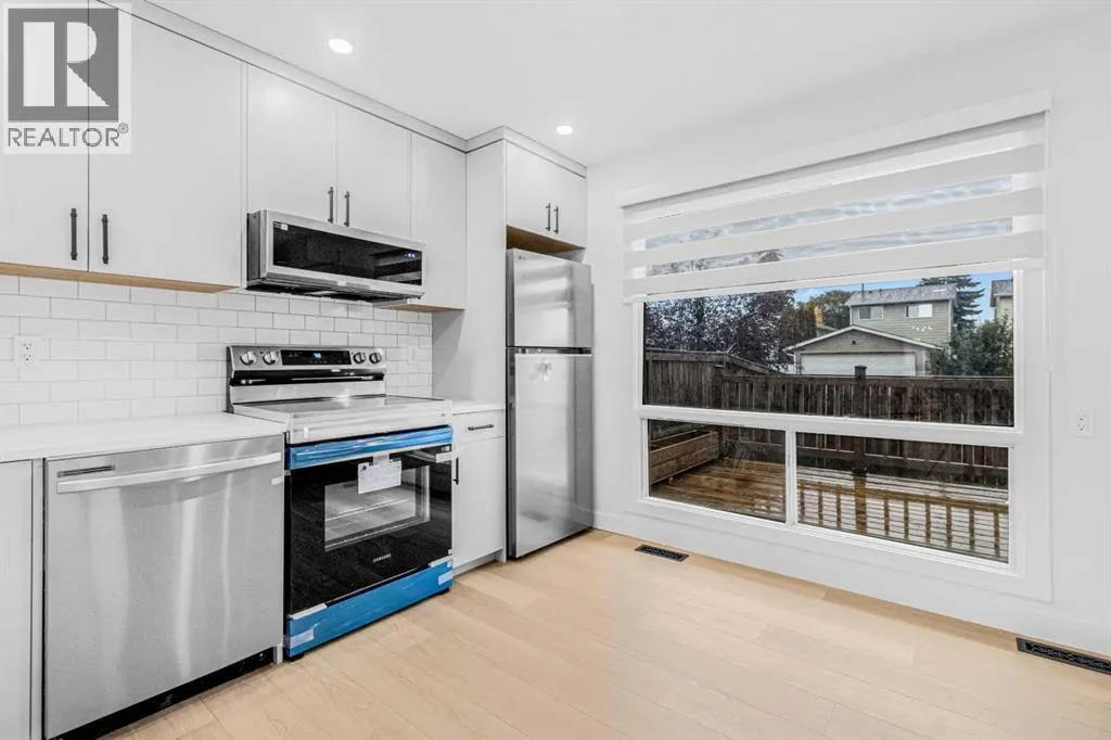 2, 112 Erin Grove Close SE