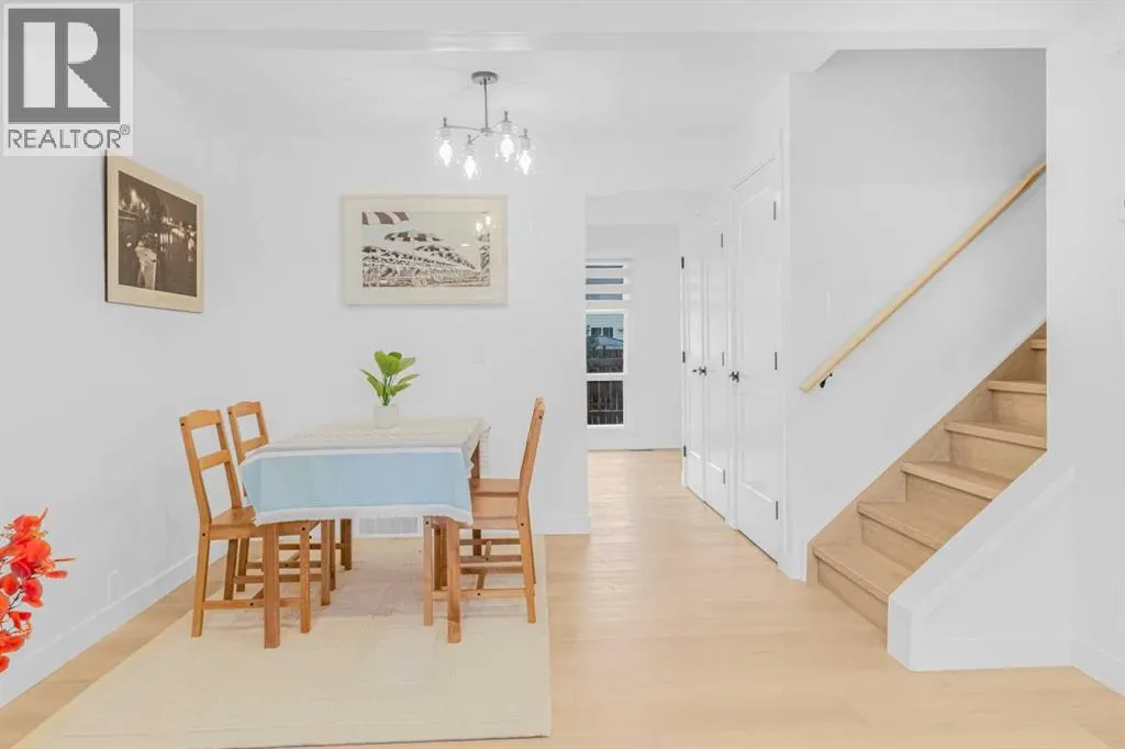 2, 112 Erin Grove Close SE