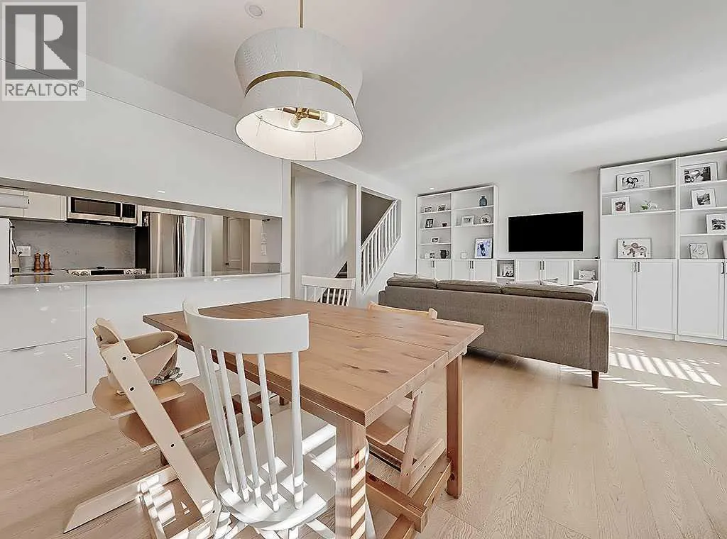 2, 2127 34 Avenue SW