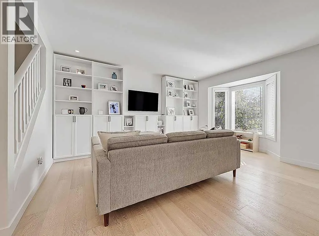 2, 2127 34 Avenue SW