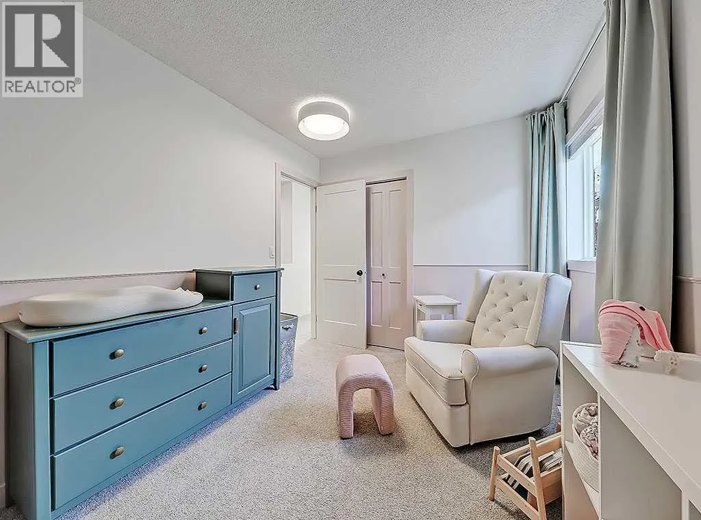 2, 2127 34 Avenue SW