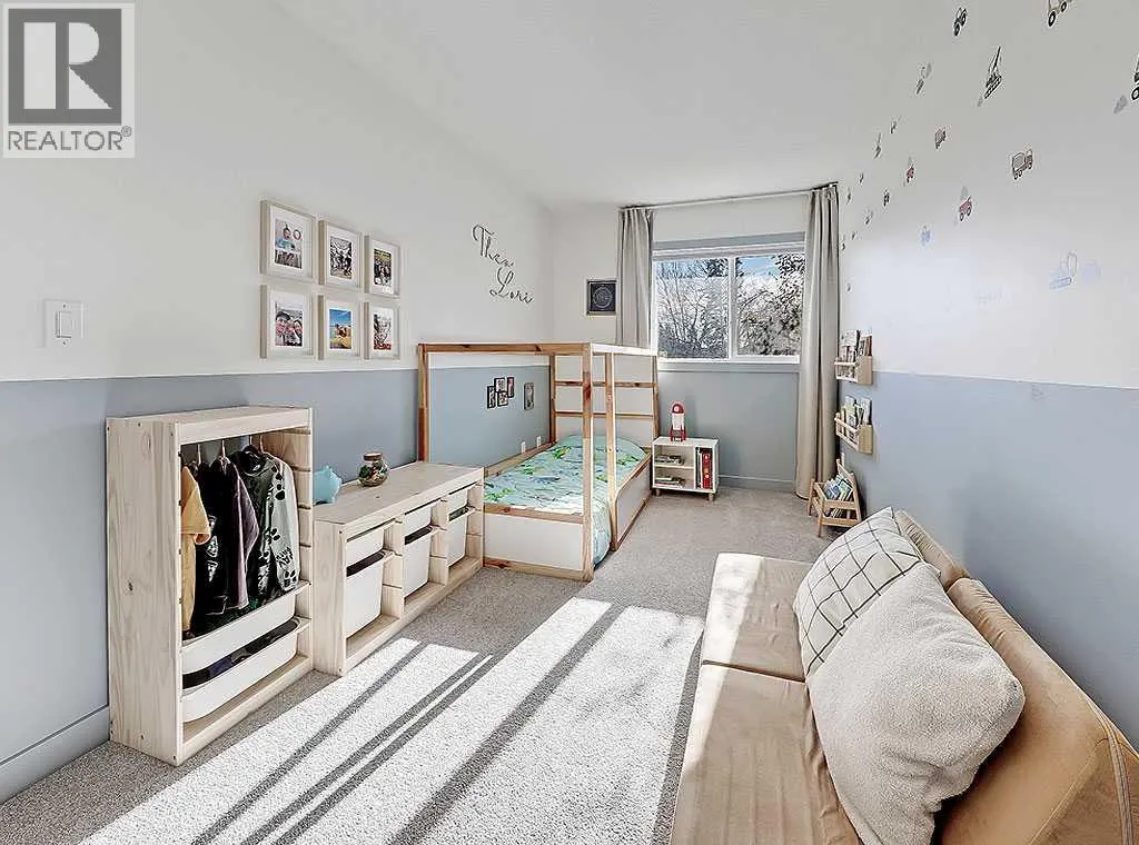 2, 2127 34 Avenue SW