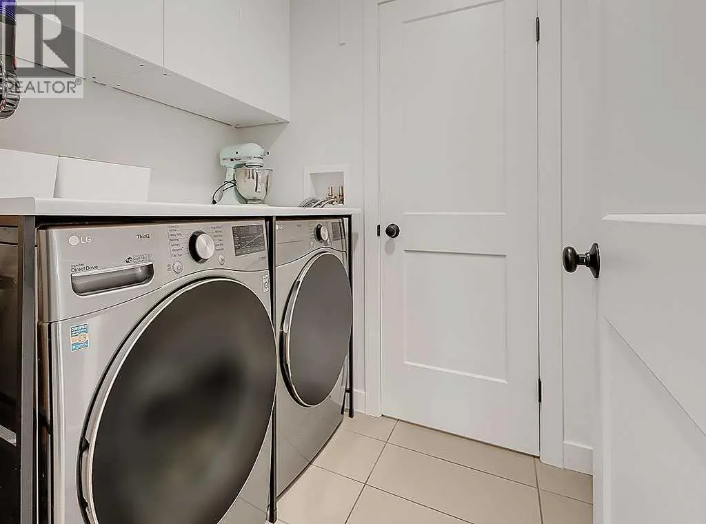 2, 2127 34 Avenue SW