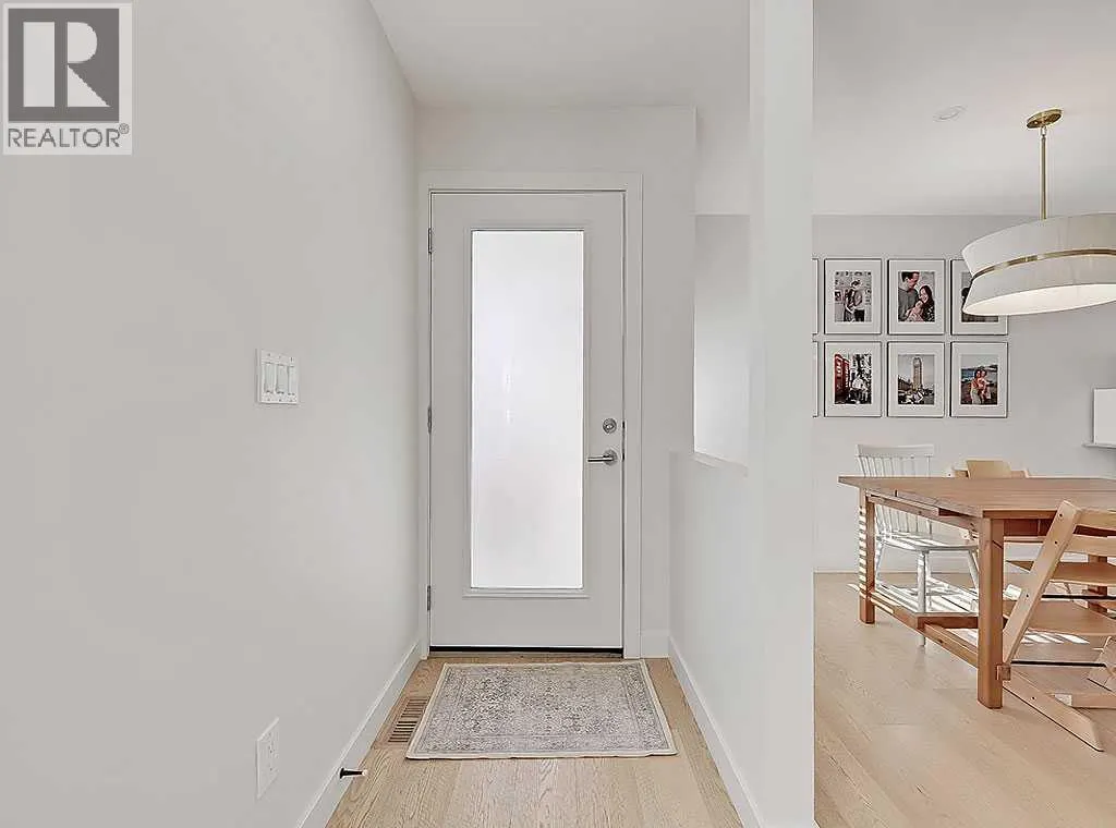 2, 2127 34 Avenue SW