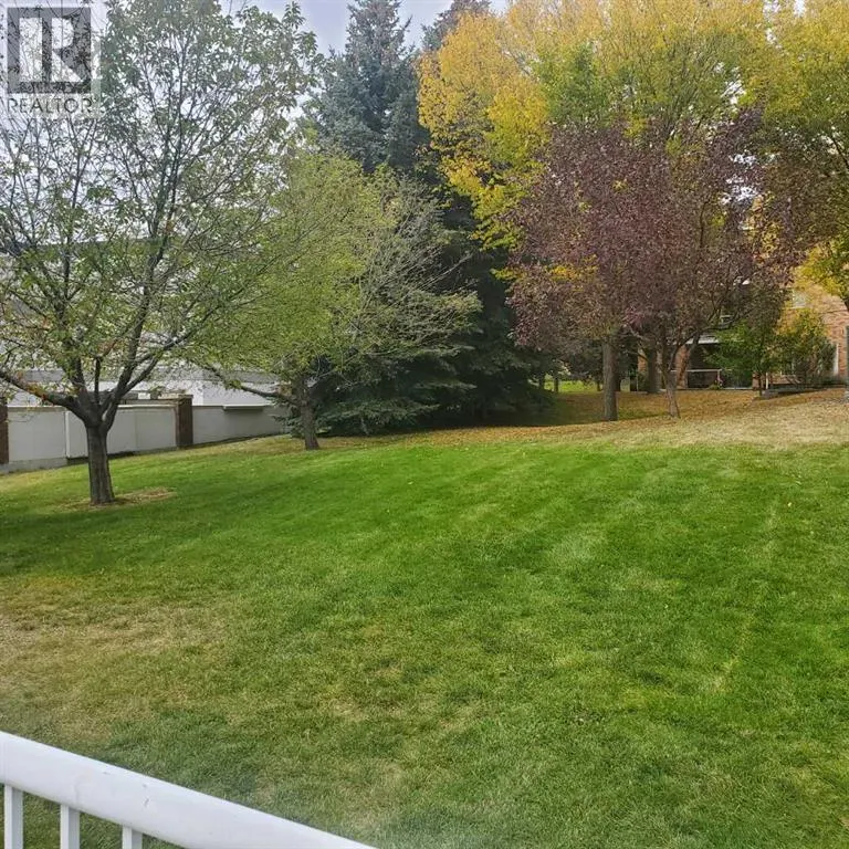 222, 165 Manora Place NE