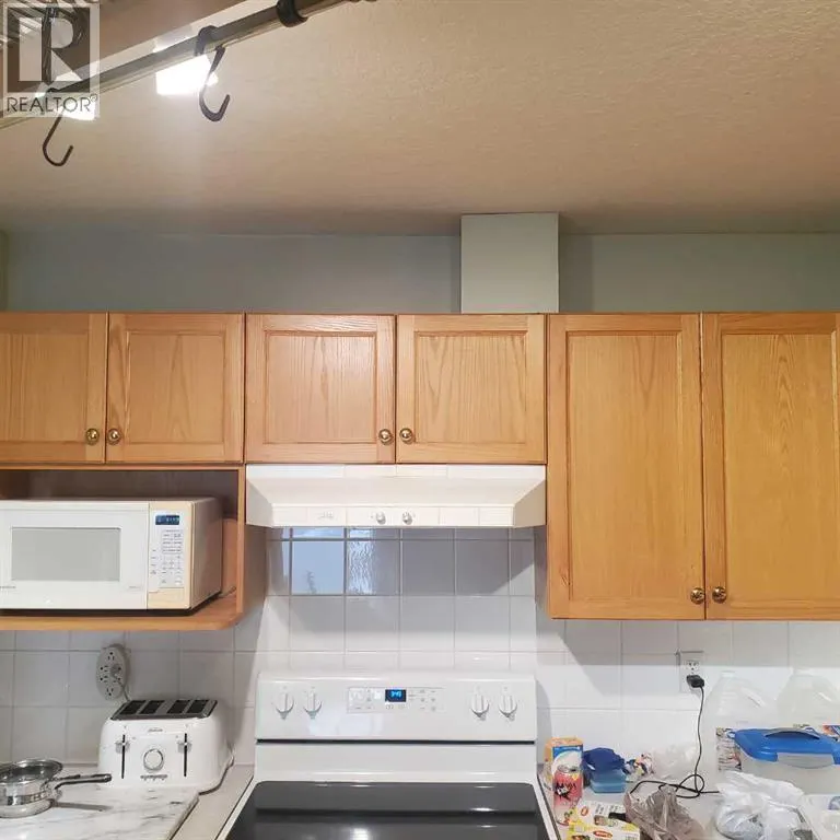 222, 165 Manora Place NE