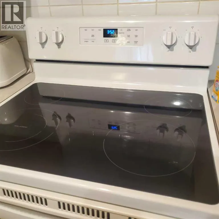 222, 165 Manora Place NE