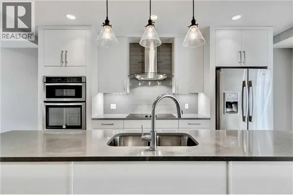 208, 2717 17 Street SW