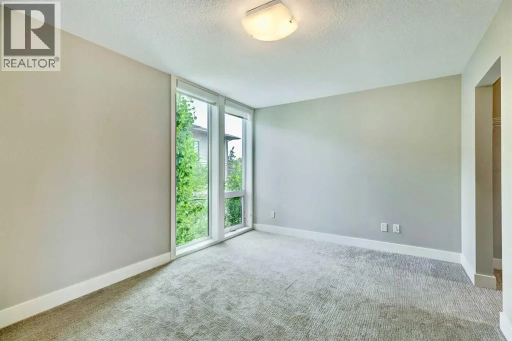 208, 2717 17 Street SW