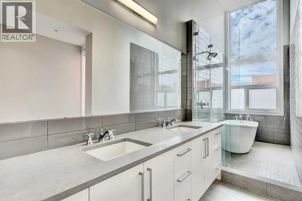 208, 2717 17 Street SW