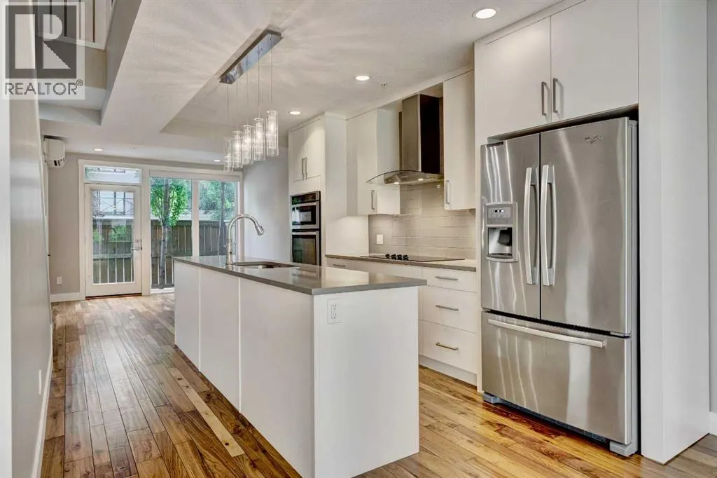 208, 2717 17 Street SW